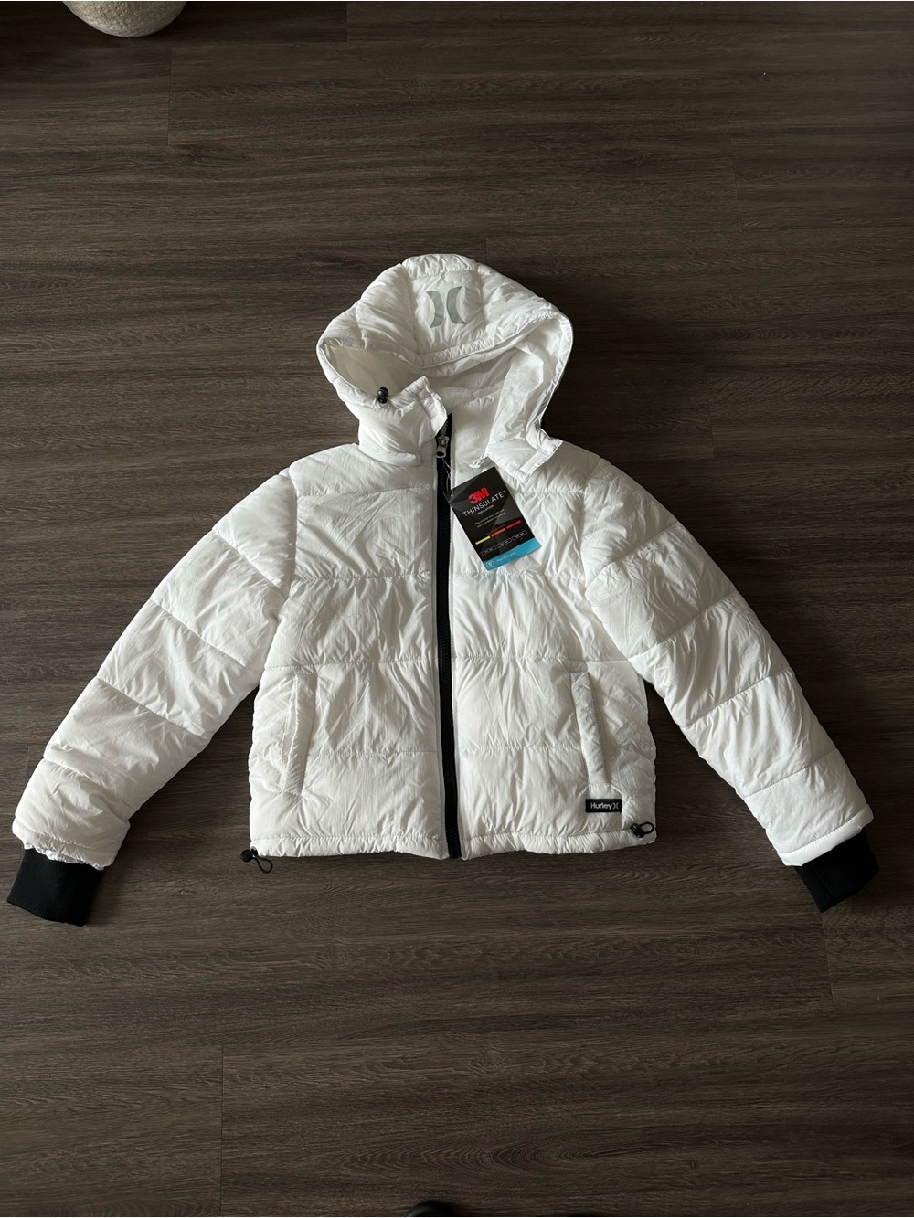 NWT Hurley White Puffer Jacket Insulated with Pockets and Hood 3M Thinsulate